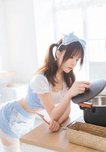 漂亮的保姆在线看中文字幕版