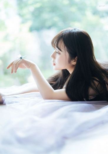 女职员的丝袜 中文字幕
