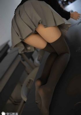 她房间里的云