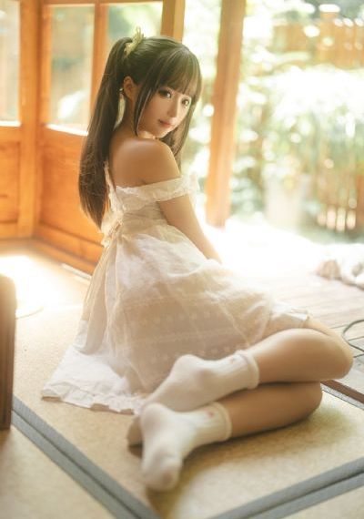 胸部丰满的妈妈