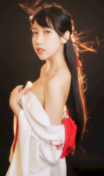 乌克兰极品白嫩18hd